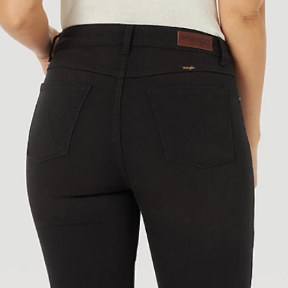 Wmonas Wrangler High Rise Fierce Flare Jeans Size 29/32
